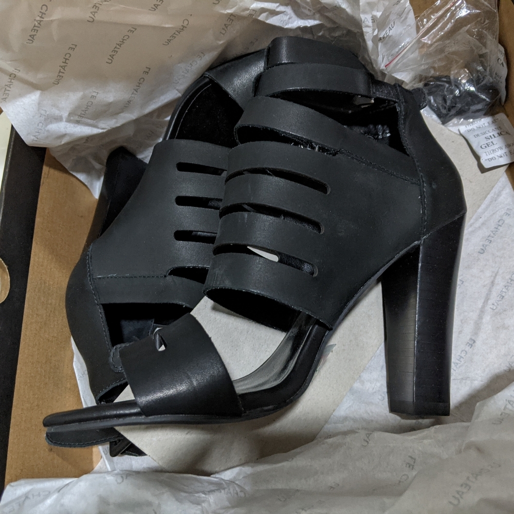 Le chateau high heels